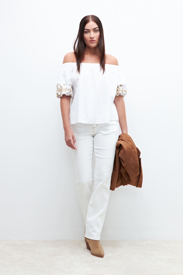 Blusa bardot con bordados blanco