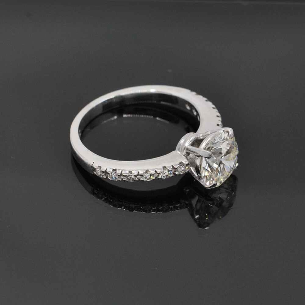 Anillo Oro 18K Y Brillantes 2 Ct Aprox. Anillo Oro 18K Y Brillantes 2 Ct Aprox.