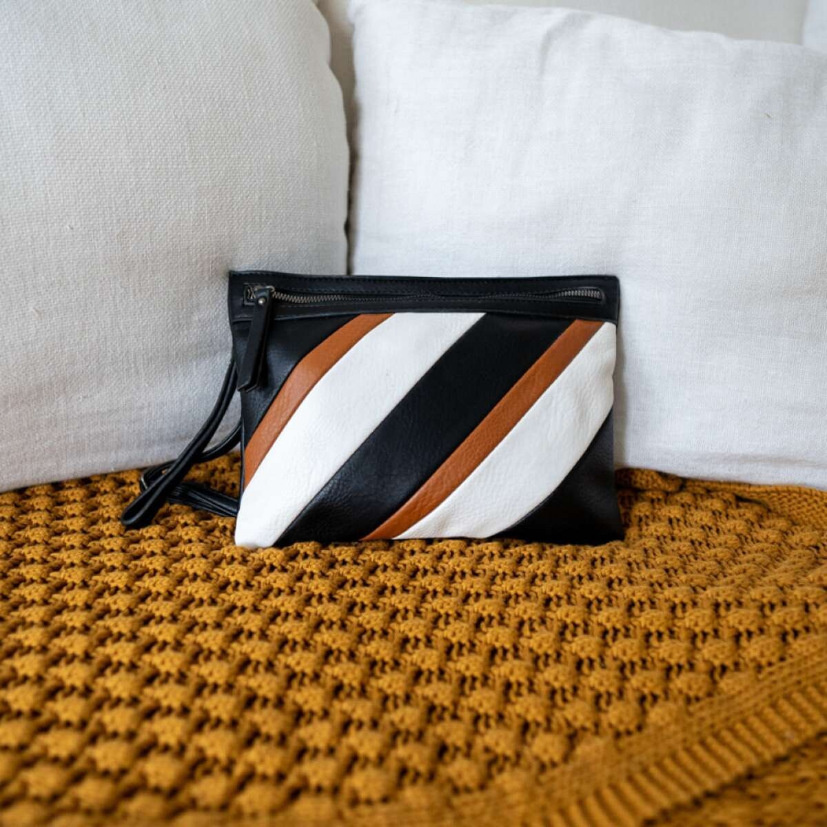 Sobre Cali - Negro Blanco y Suela 