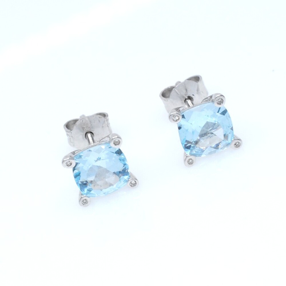 Caravanas oro 18k blanco , topacio azul y brillantes Caravanas oro 18k blanco , topacio azul y brillantes