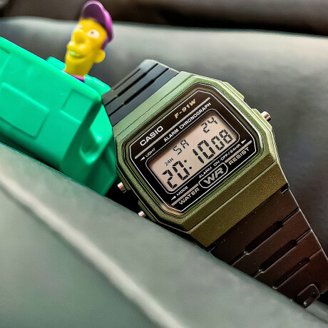 Reloj Casio Original Classic Resina Digital Unisex Verde