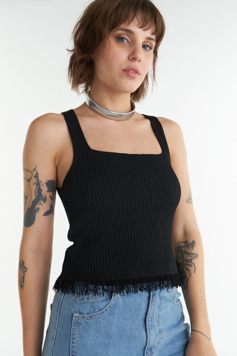 Top Mito Negro