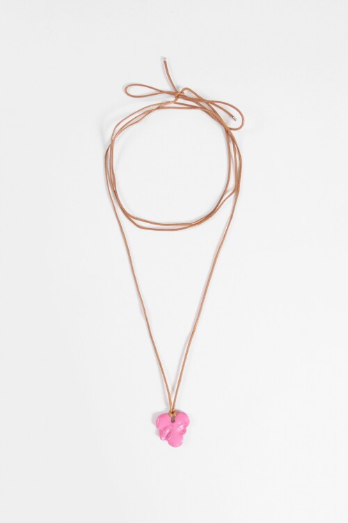 Collar cordón uva fucsia