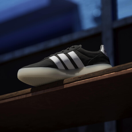 adidas BARREDA DECODE Black