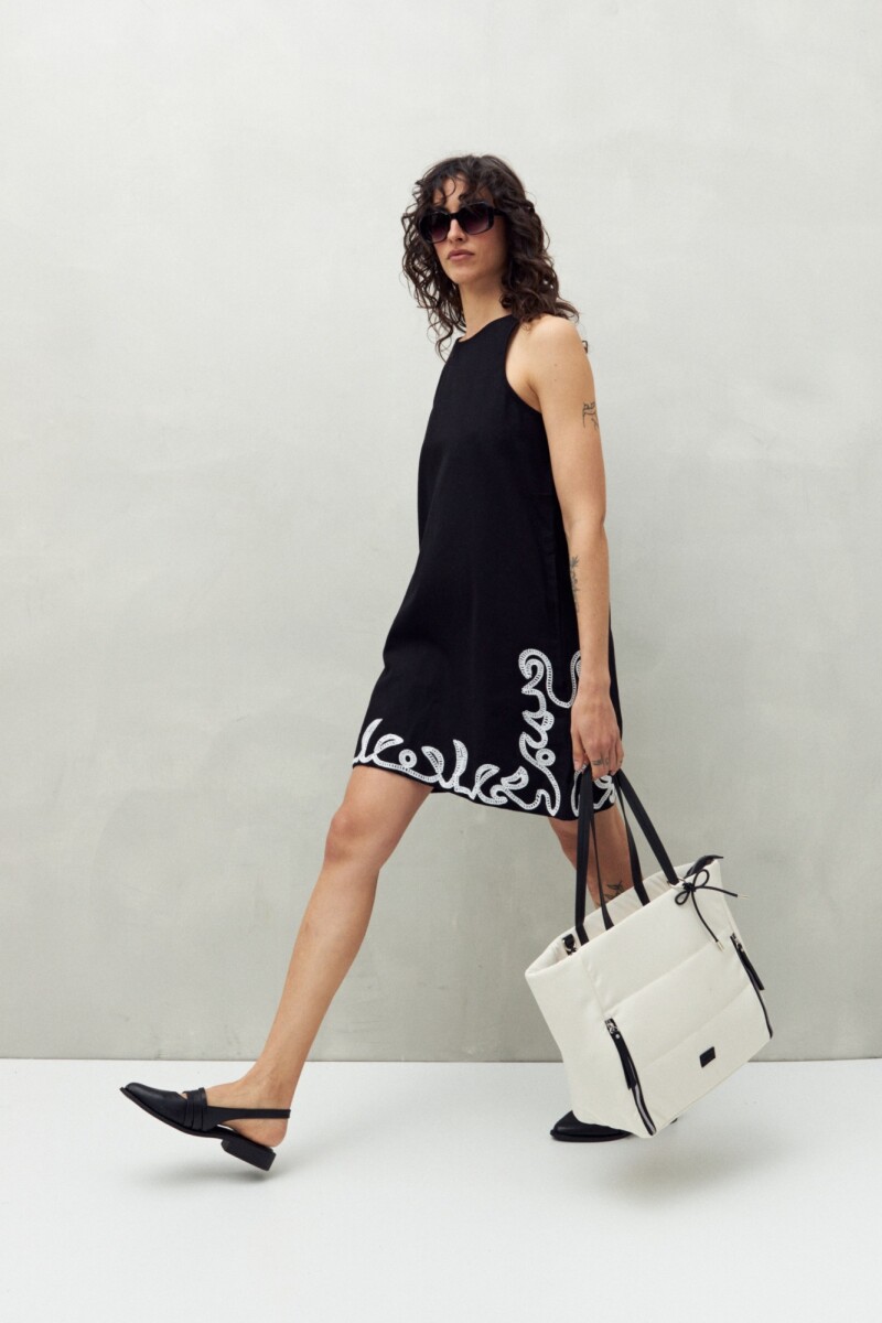 VESTIDO KUTA BORDADO Negro