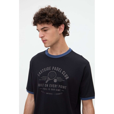 Remera Mikel Negro