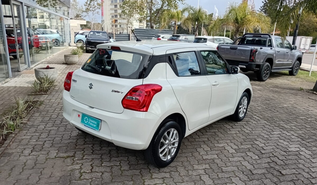 Suzuki Swift 1.2 GL MT - 2021 Suzuki Swift 1.2 GL MT - 2021