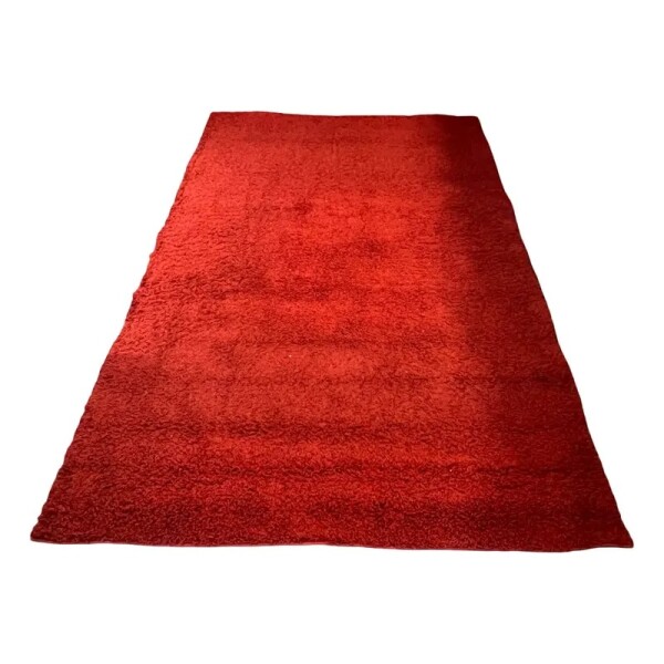 Alfombra Clemant 2.00 x 3.00mts color roja - PRODUCTO CON DETALLES Alfombra Clemant 2.00 x 3.00mts color roja - PRODUCTO CON DETALLES