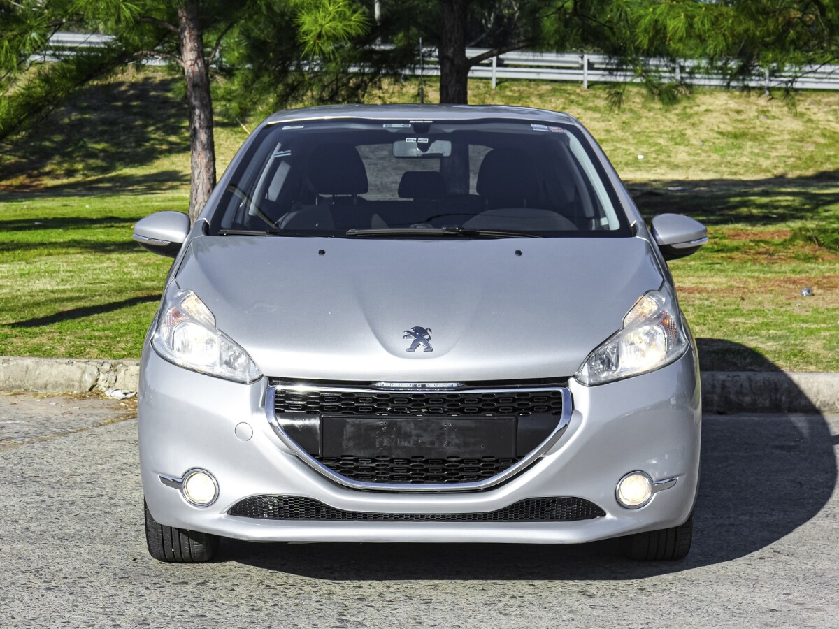 Peugeot 208 ACTIVE 1.2 EXTRA FULL| Permuta / Financia Peugeot 208 ACTIVE 1.2 EXTRA FULL| Permuta / Financia