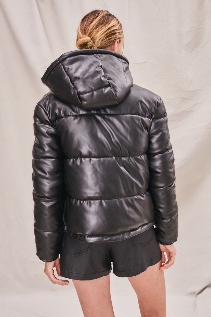 Campera Capitoneada Cuero Vegano Negro