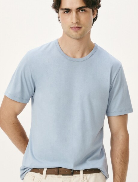 CAMISETAS MANGA CORTA SLIM CELESTE