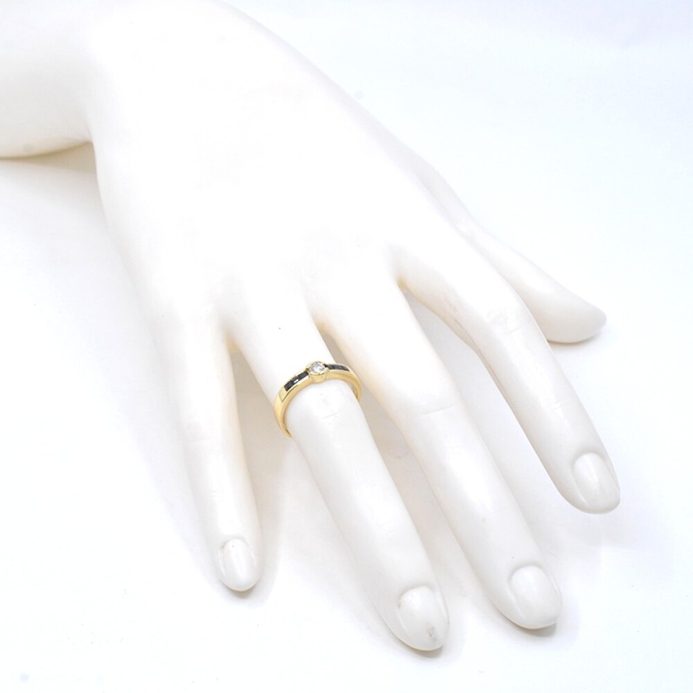 Anillo en oro 18k , brillante y zafiros Anillo en oro 18k , brillante y zafiros