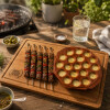Combo ''Picada y Parrilla'' Provolonera de Cerámica, Set 6 Pinchos para Brochetas y Tabla en Cedro Combo ''Picada y Parrilla'' Provolonera de Cerámica, Set 6 Pinchos para Brochetas y Tabla en Cedro