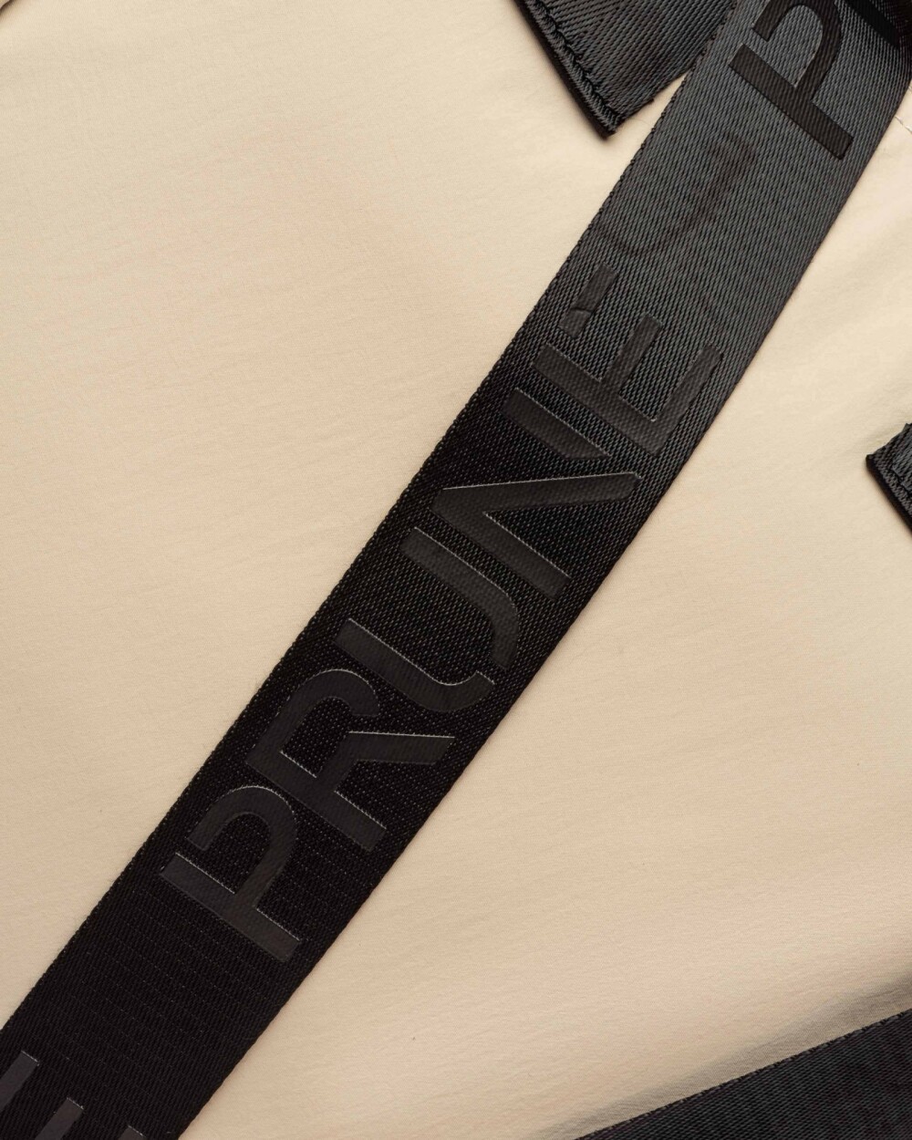 Cartera Al Hombro Light Nylon Negro Natural