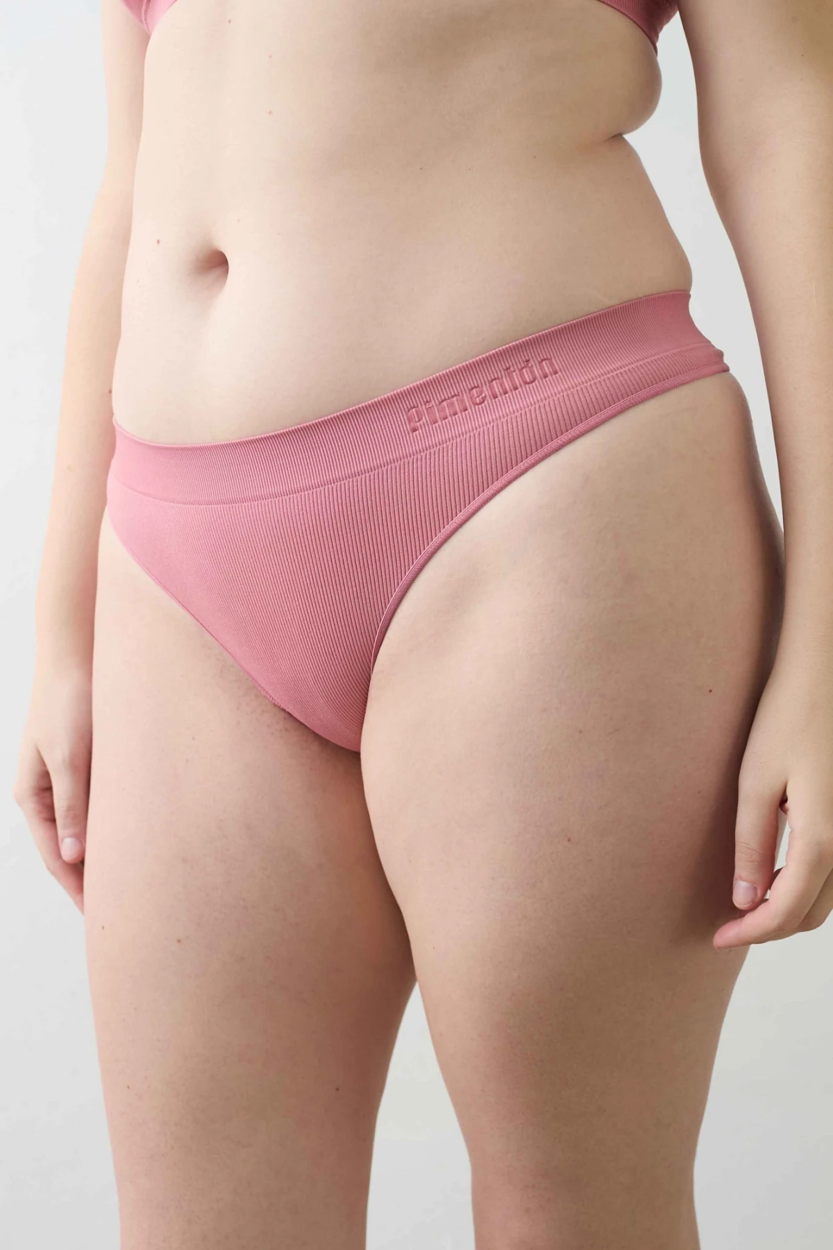 Colaless Maite Rosa Tostado