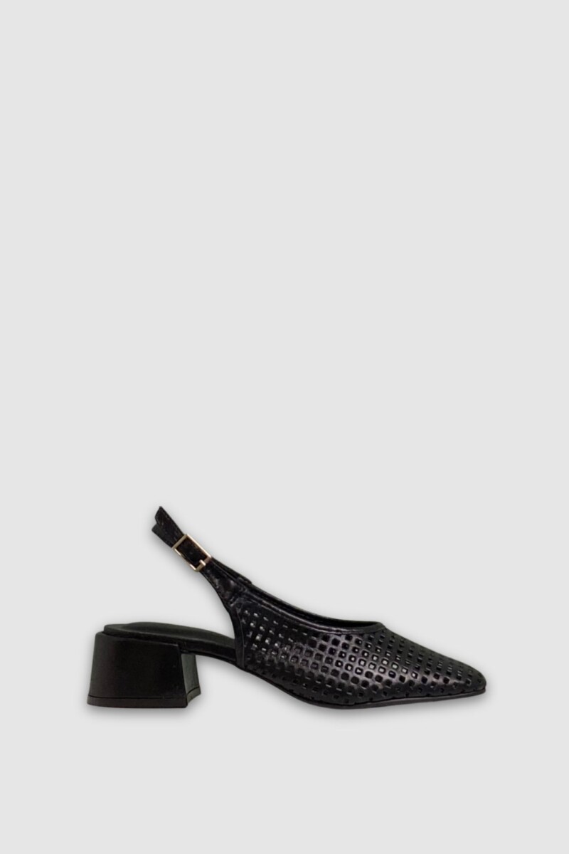 Zapato calado Sandra 