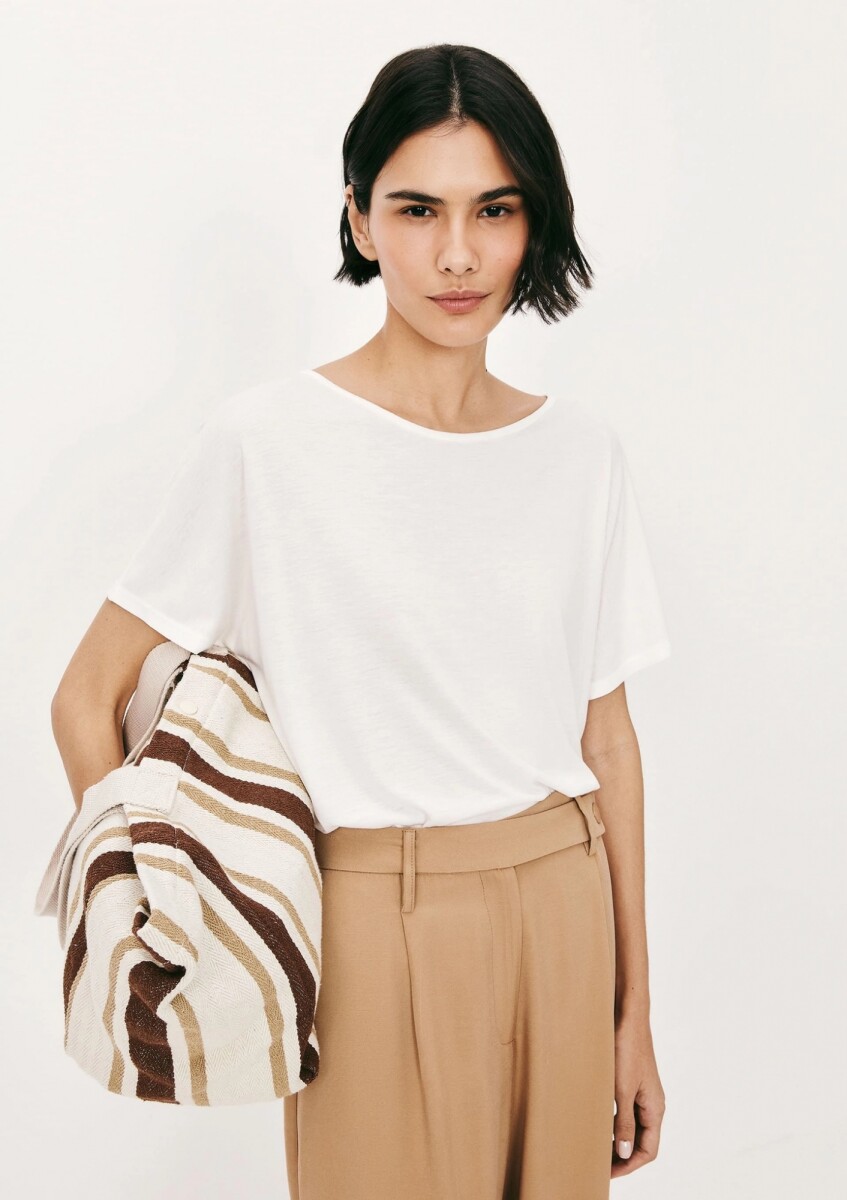 BLUSA BÁSICA MANGA CORTA - BEIGE 