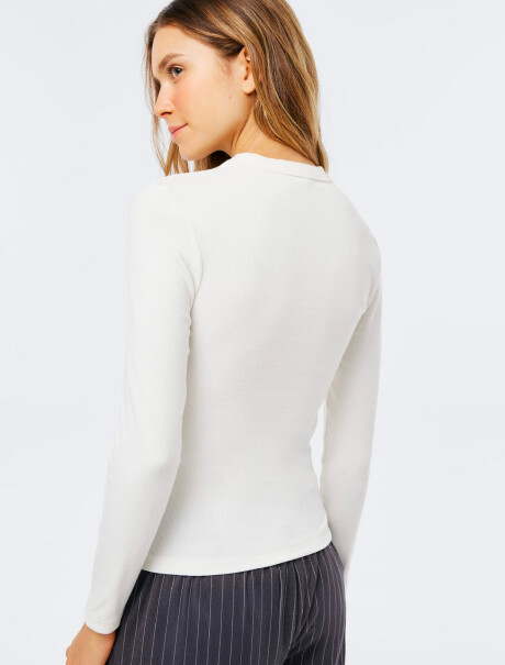 CAMISETA BÁSICA EN TELA ACANALADA BLANCO