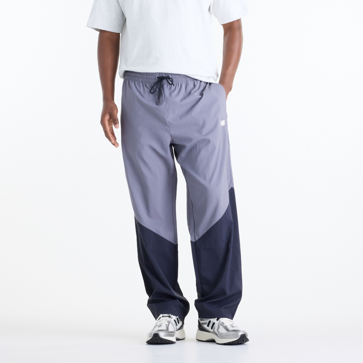 Pantalón New Balance de Hombre - Sport Legacy - MB61R010AA9 - PURPLE 