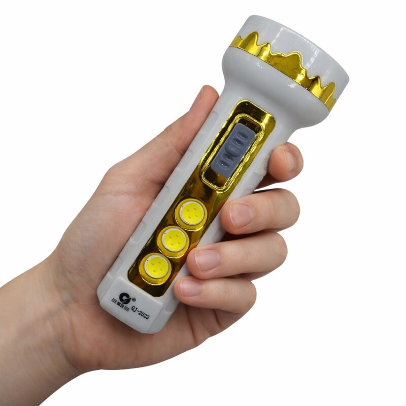 LINTERNA MULTIFUNCIONAL • 15cm LINTERNA MULTIFUNCIONAL • 15cm