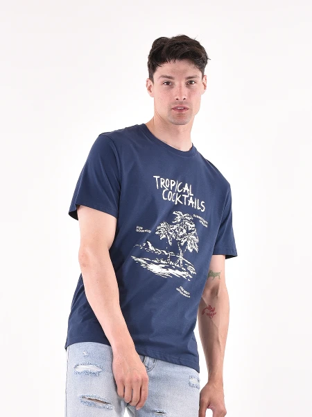 REMERA CAPE ESTAMPADO 5