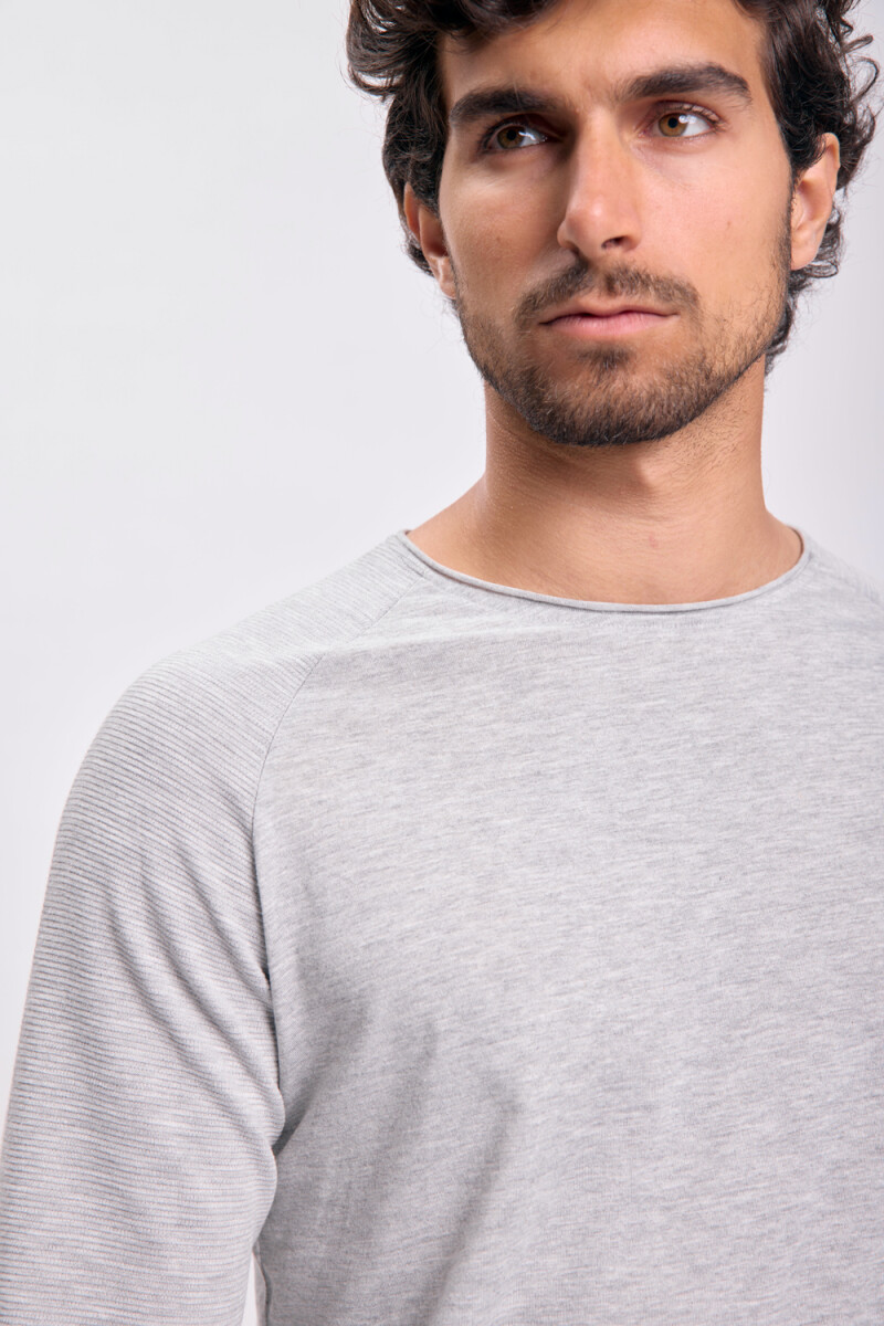 Remera manga larga cuello a la base Gris Melange