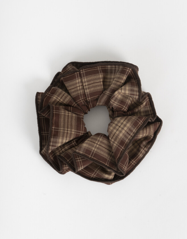 Skunzies Cuadros y Rayas Scrunchie - Marron Medio