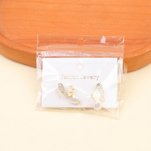 Aretes brillantes con perla Aretes Brillantes Con Perla
