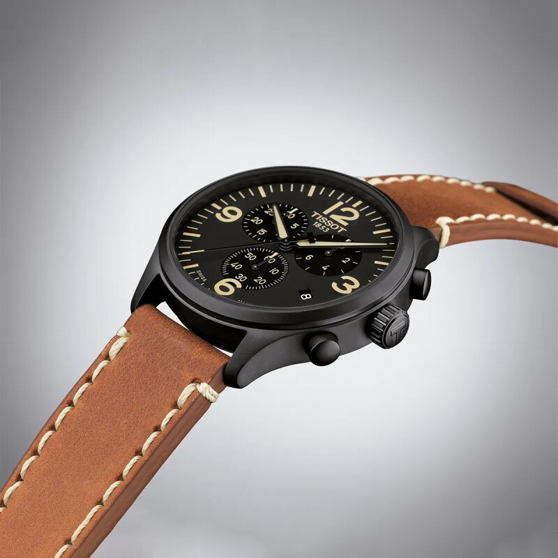 Reloj Tissot Chrono T1166173605700 para hombre con correa de cuero marrón y esfera negra Reloj Tissot Chrono T1166173605700 Para Hombre Con Correa De Cuero Marrón Y Esfera Negra