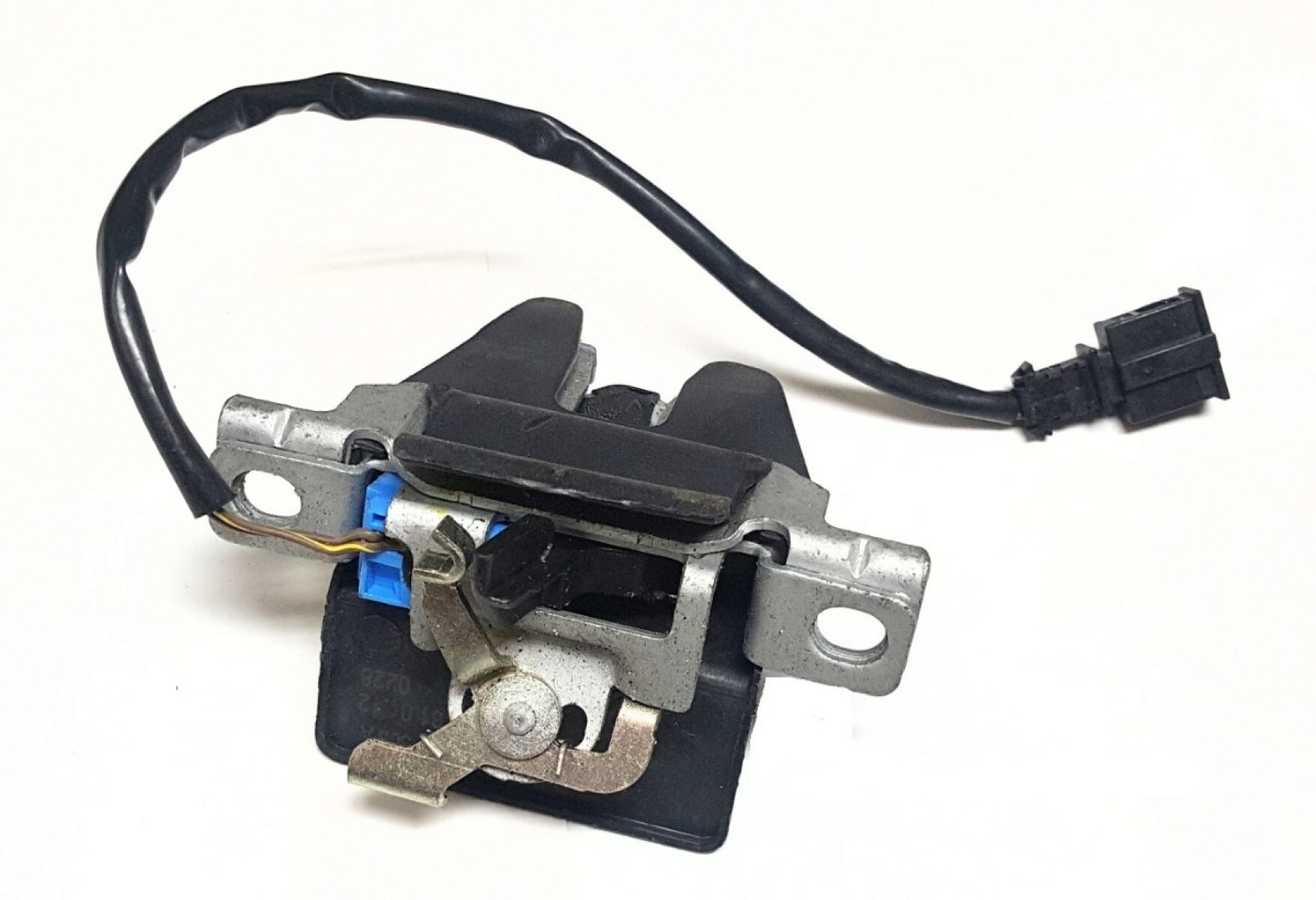 CERRADURA DE PORTON TRASERO SURAN 