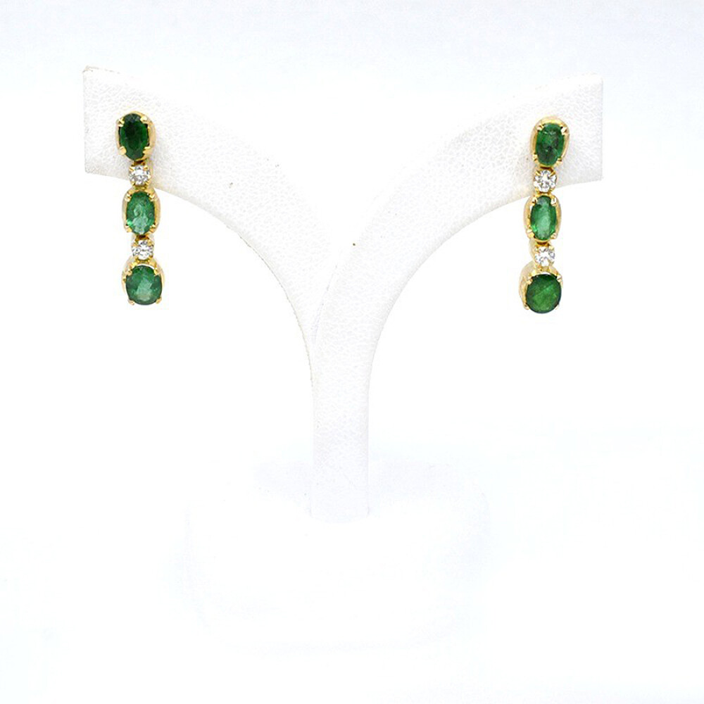 Caravanas En Oro 18K Con Brillantes Y Esmeraldas Caravanas En Oro 18K Con Brillantes Y Esmeraldas