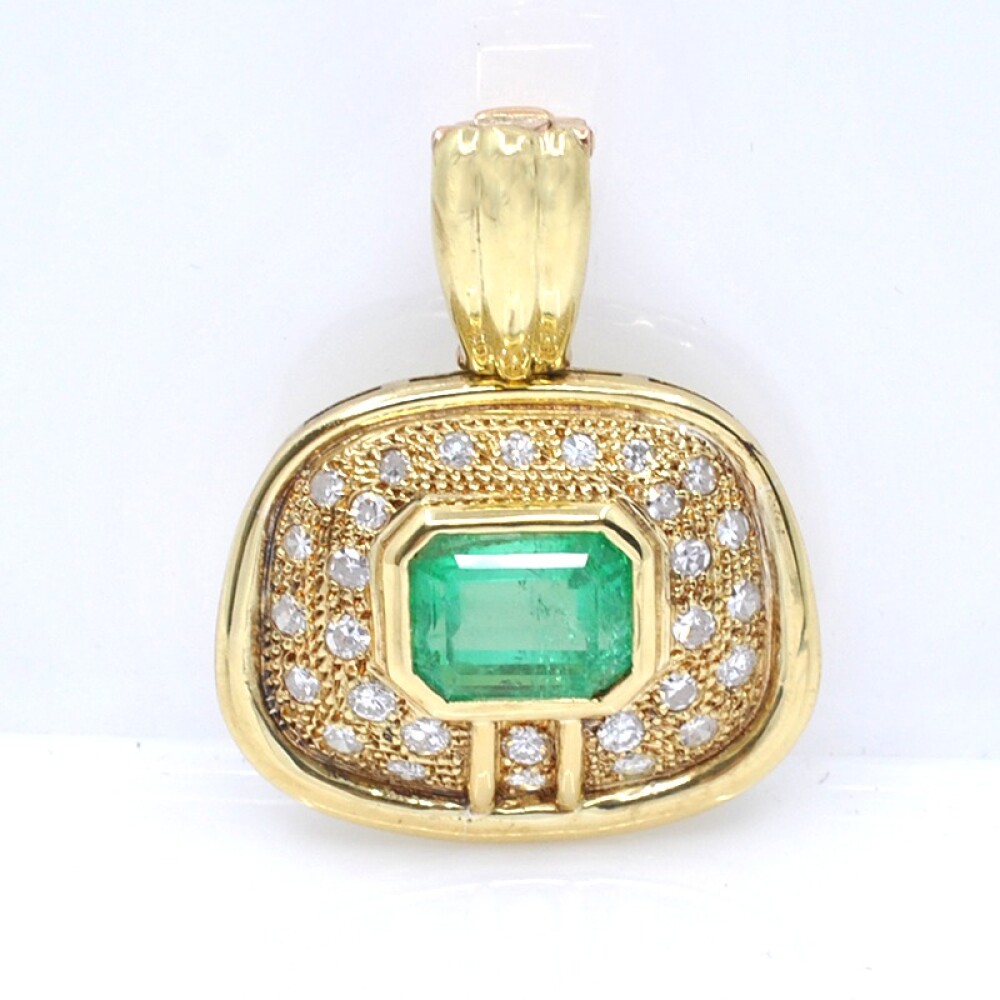 Colgante oro 18k brillantes y esmeralda Colgante oro 18k brillantes y esmeralda