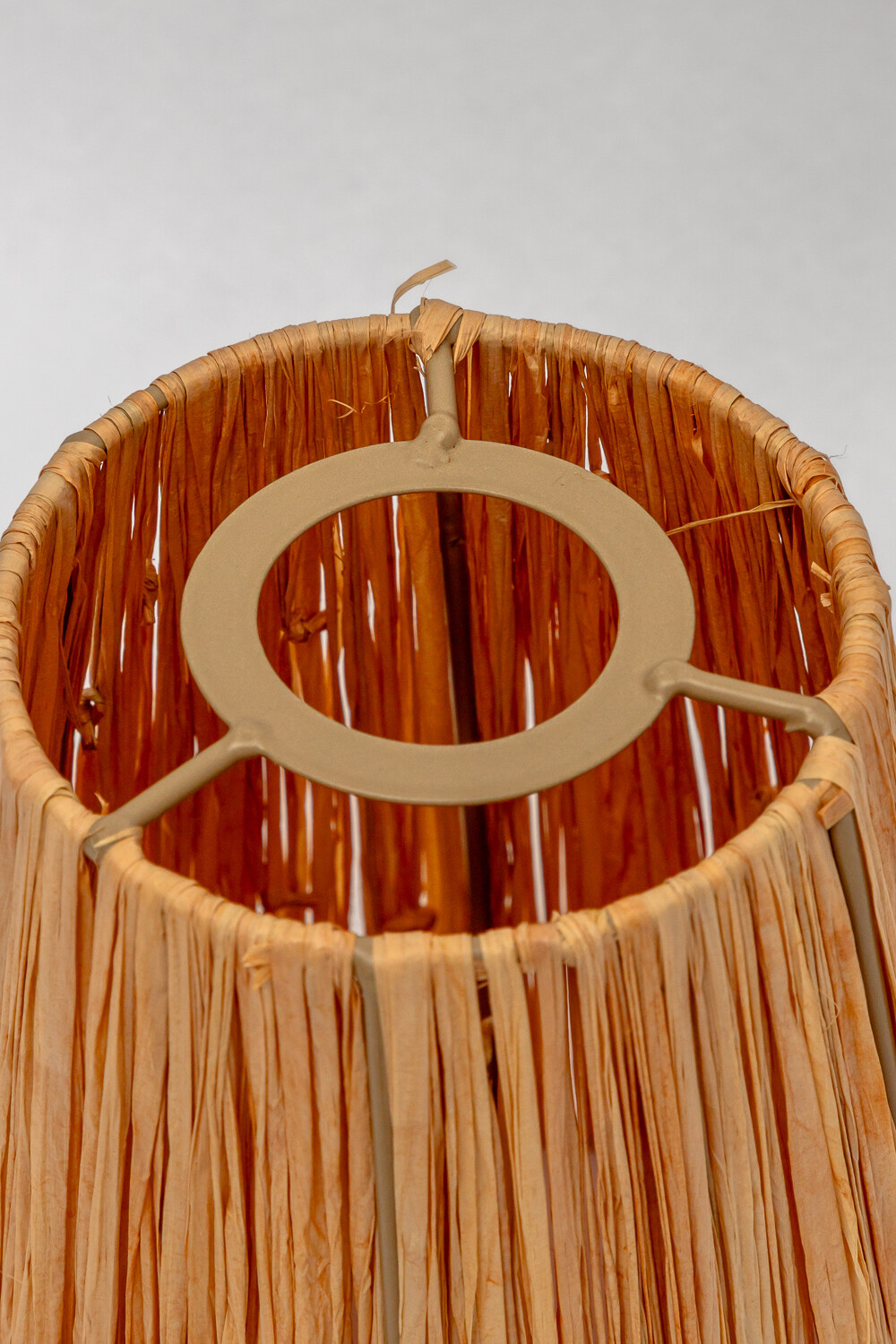 Pantalla Kaveh Color Unico