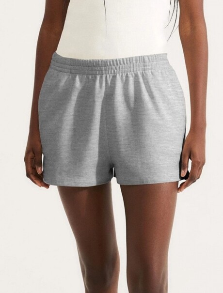 SHORT BÁSICO CON ELASTICO Y BOLSILLOS GRIS