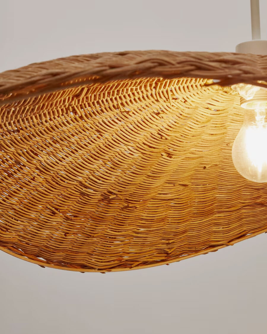 Pantalla para lámpara de techo Bisbal de ratán con acabado natural Ø 80 cm Pantalla para lámpara de techo Bisbal de ratán con acabado natural Ø 80 cm