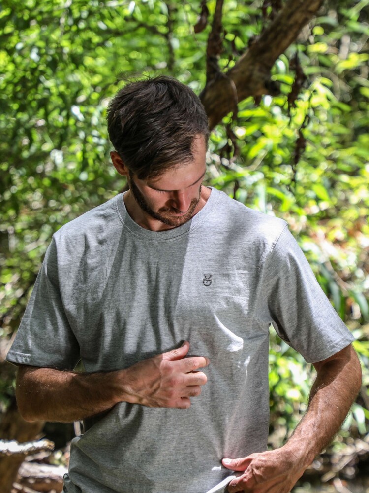Remera algodón Gris