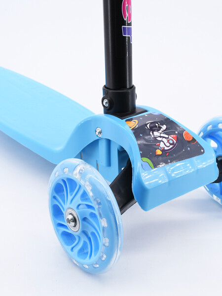 MONOPATIN CON LUZ ROSA AZUL