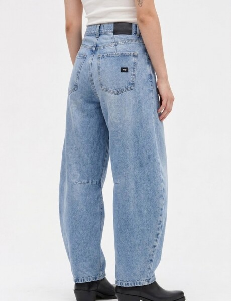 Jean Iris Blue I26