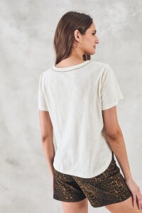 Remera Algodón Escote Metalizado Nácar