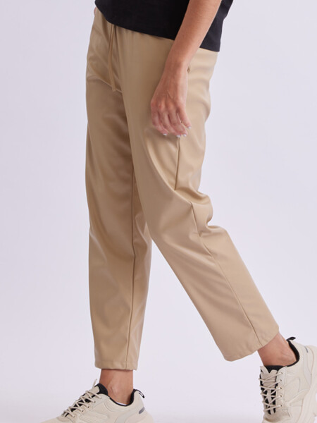 Pantalón pu Beige