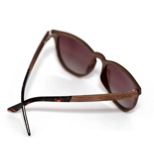 Lentes Indie Volcano Nogal - Gris Degradé Lentes Indie Volcano Nogal - Gris Degradé