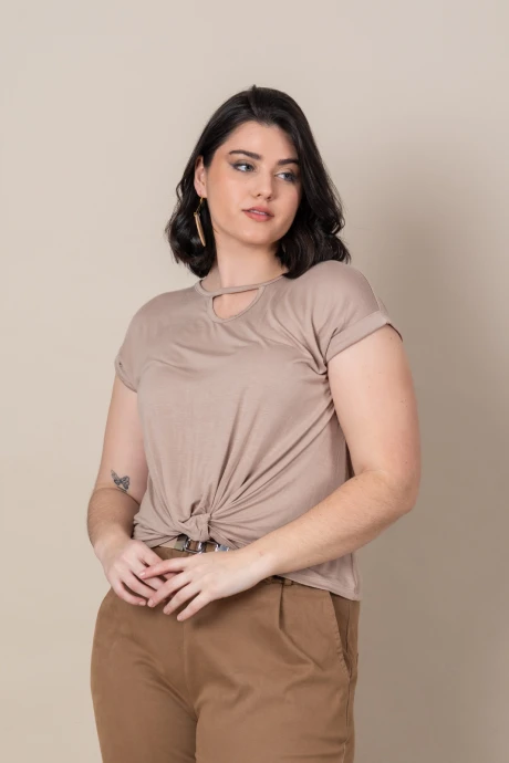 REMERA NUDO Beige