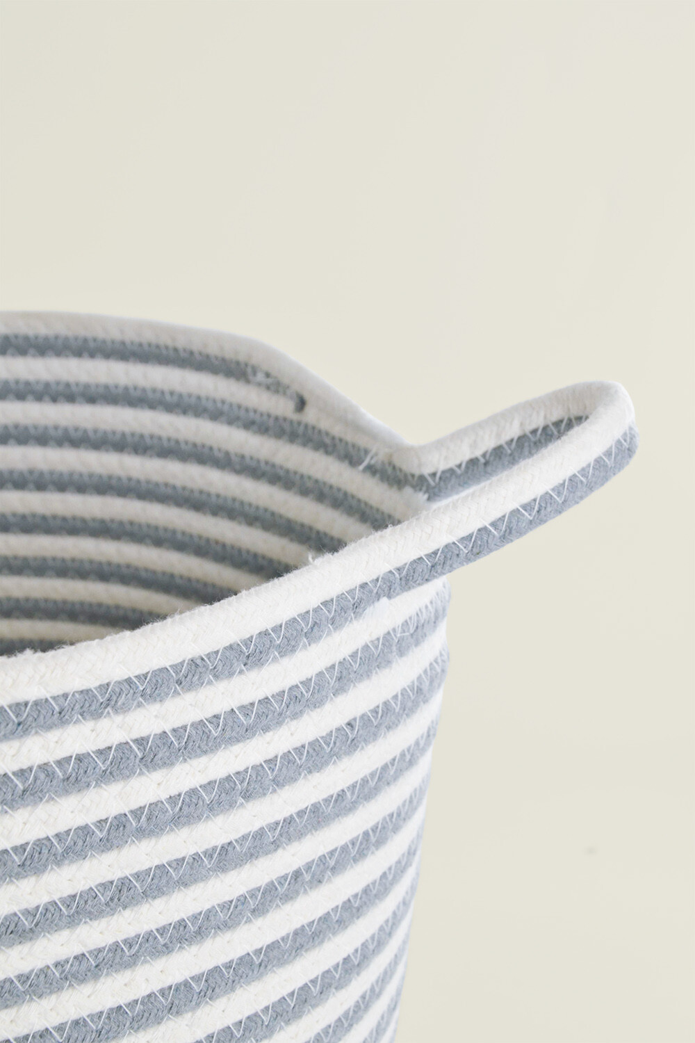 Cesto Rino Color Unico