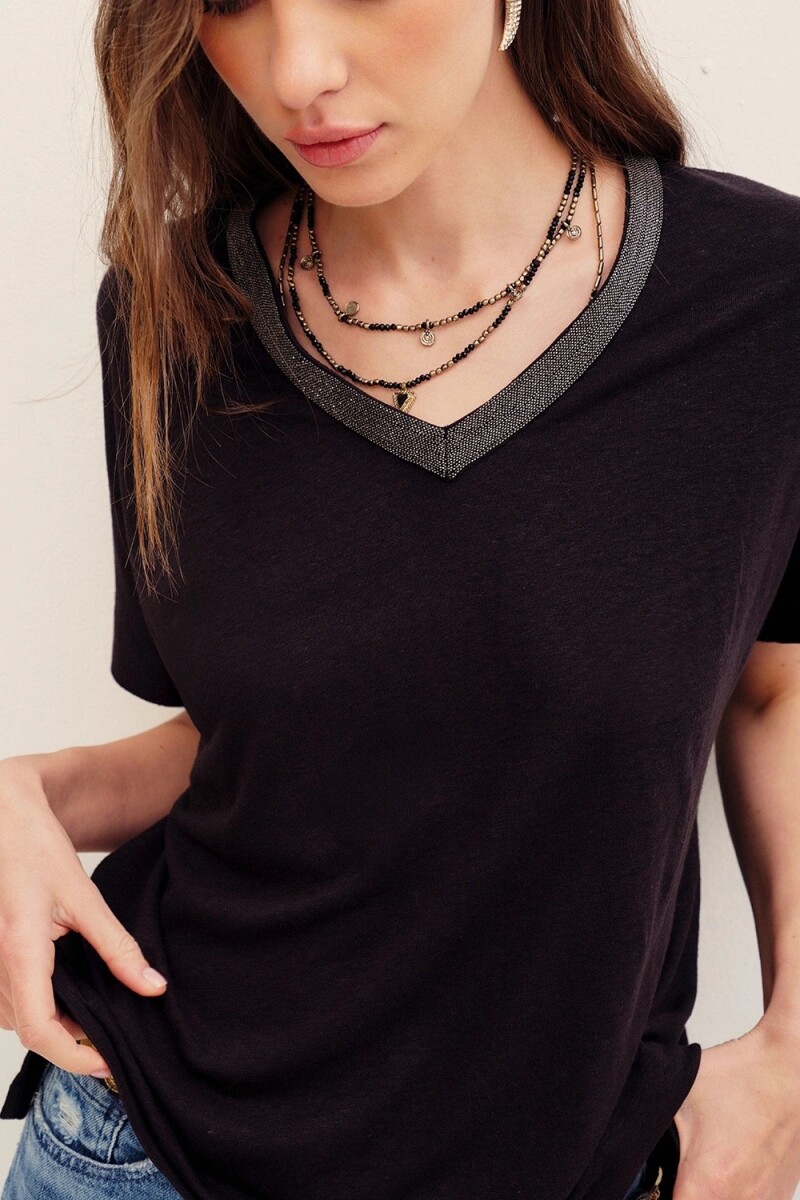 REMERA SHINY ANDRE Negro