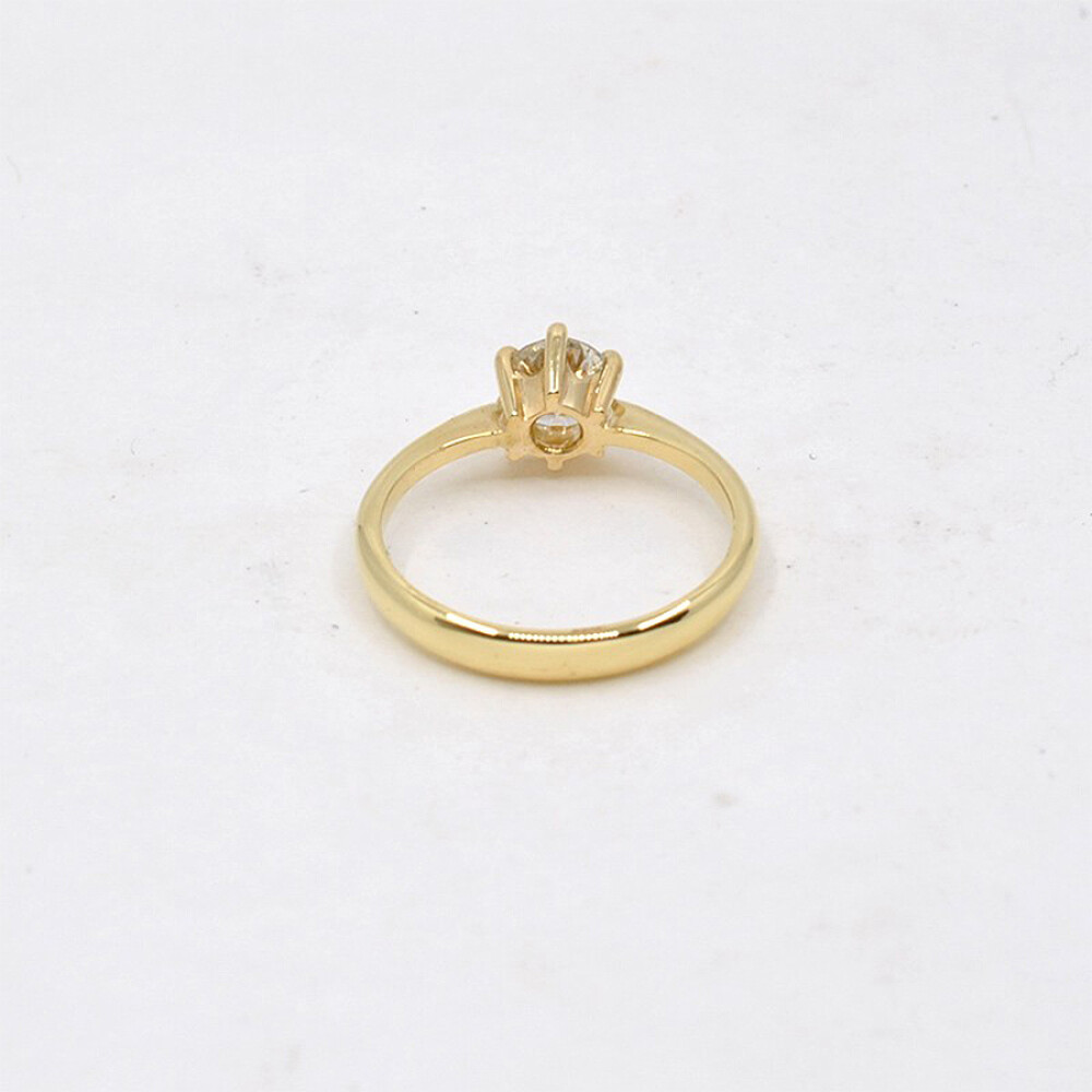 Anillo En Oro 18K Y Brillante Anillo En Oro 18K Y Brillante