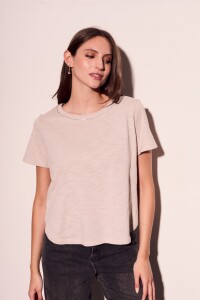 Remera Algodón Escote Metalizado Gris