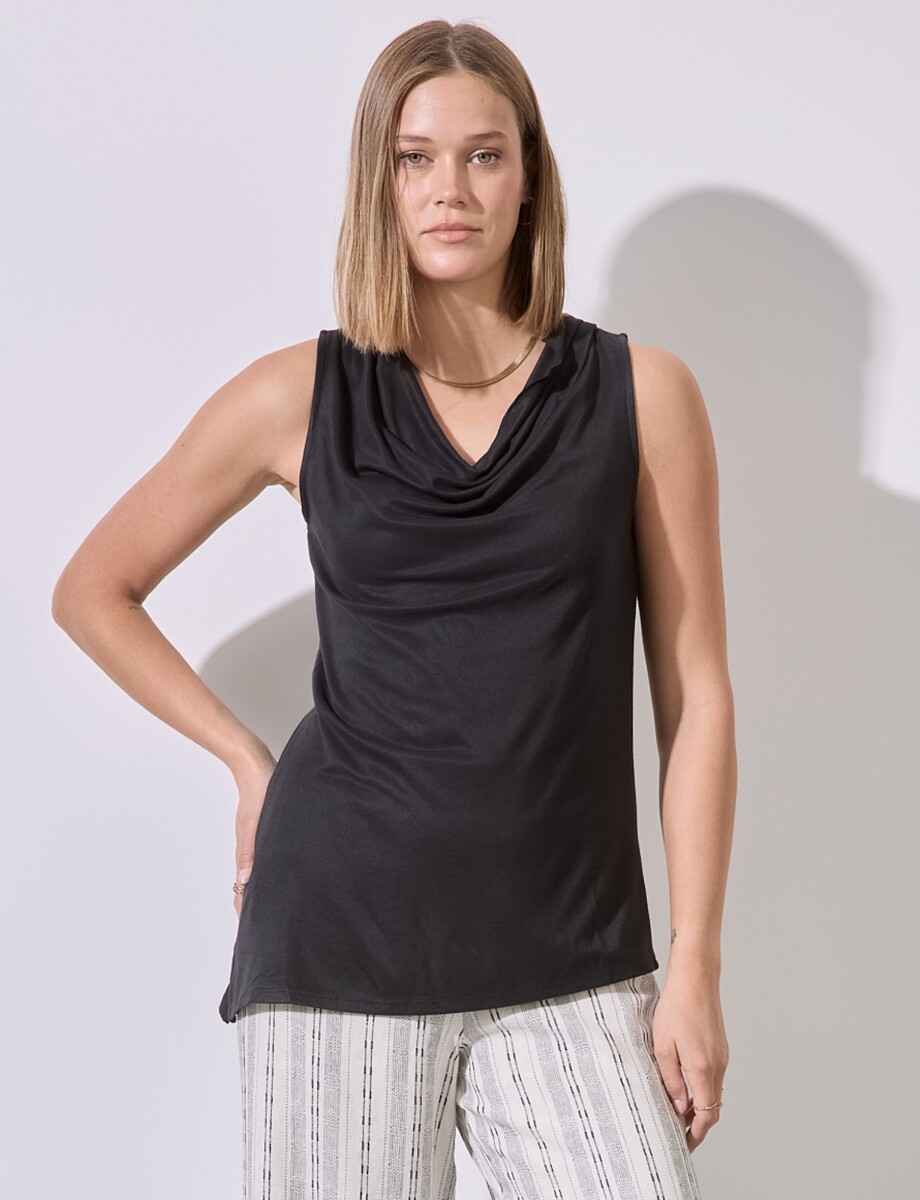 Blusa Escote Volcado - Negro 