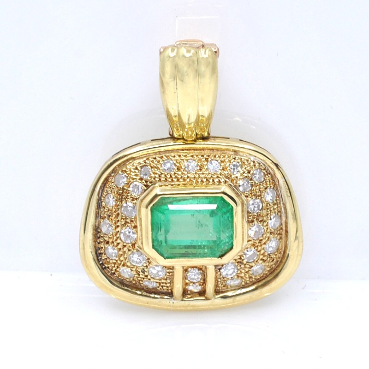 Colgante oro 18k brillantes y esmeralda 