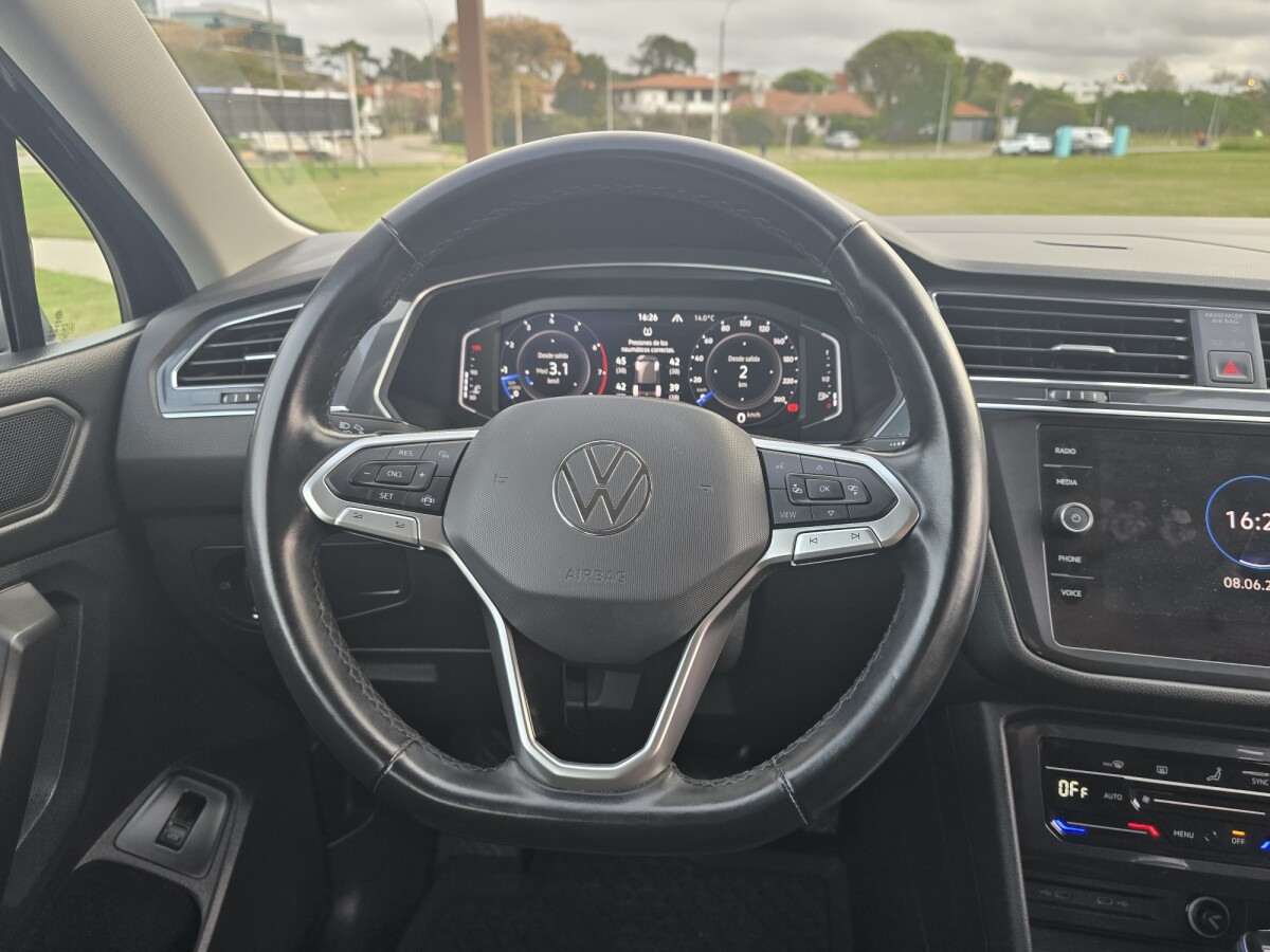 Volkswagen Tiguan Life 1.4 7Pax| Permuta / Financia Volkswagen Tiguan Life 1.4 7Pax| Permuta / Financia