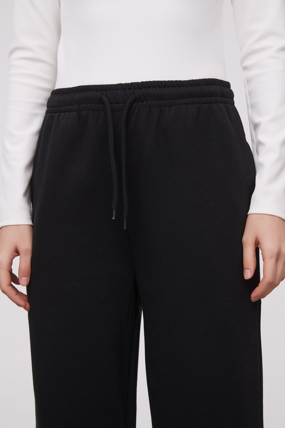 Pantalon Deportivo Conry Negro